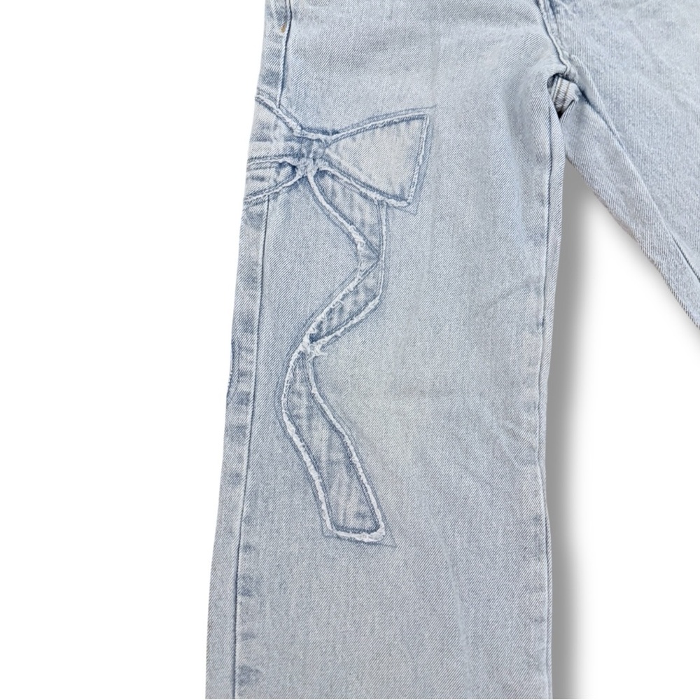 Ashley Mason Premium Light Wash Jeans Decorative Stitch Design Size 00/23 Denim - Picture 2 of 4